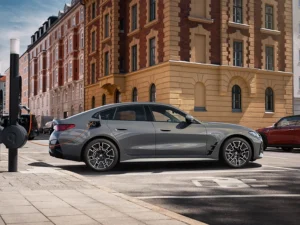noleggio auto a breve termine bmw i4