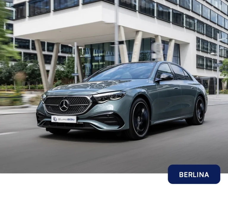 Mercedes-Benz-E-Class Copertina Berlina