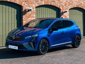 noleggio auto a breve termine renault clio