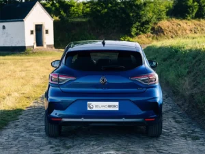 noleggio auto a breve termine renault clio